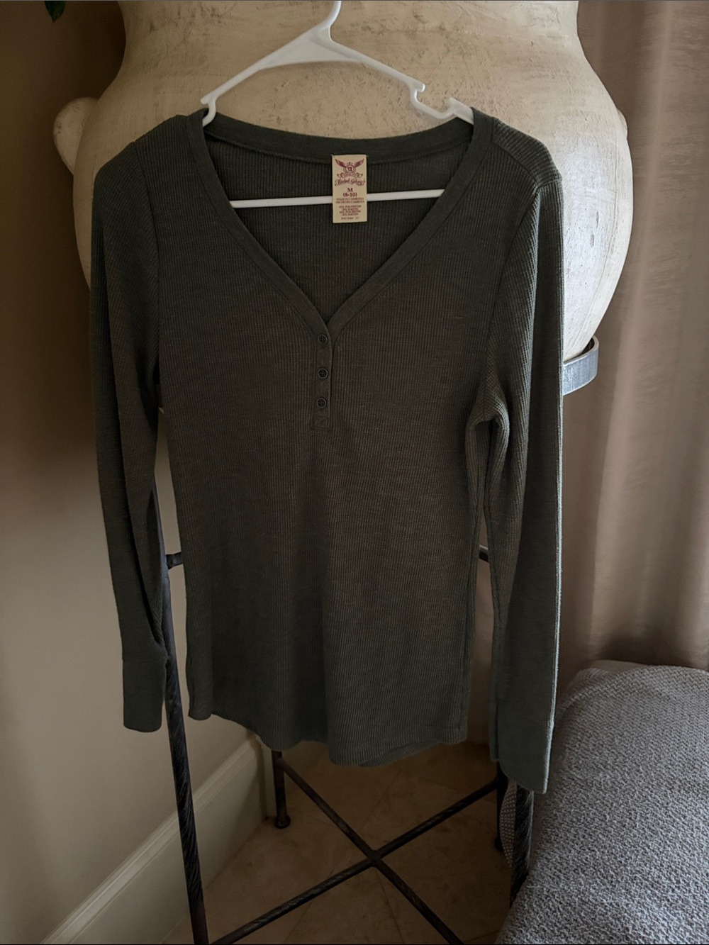 Faded Glory Olive Ribbed V-Neck Henley Long Sleeve Top